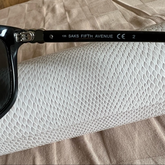 Saks fifth avenue 83/S 0807 sunglasses with stones encrusted in both sides - Picture 3 of 14